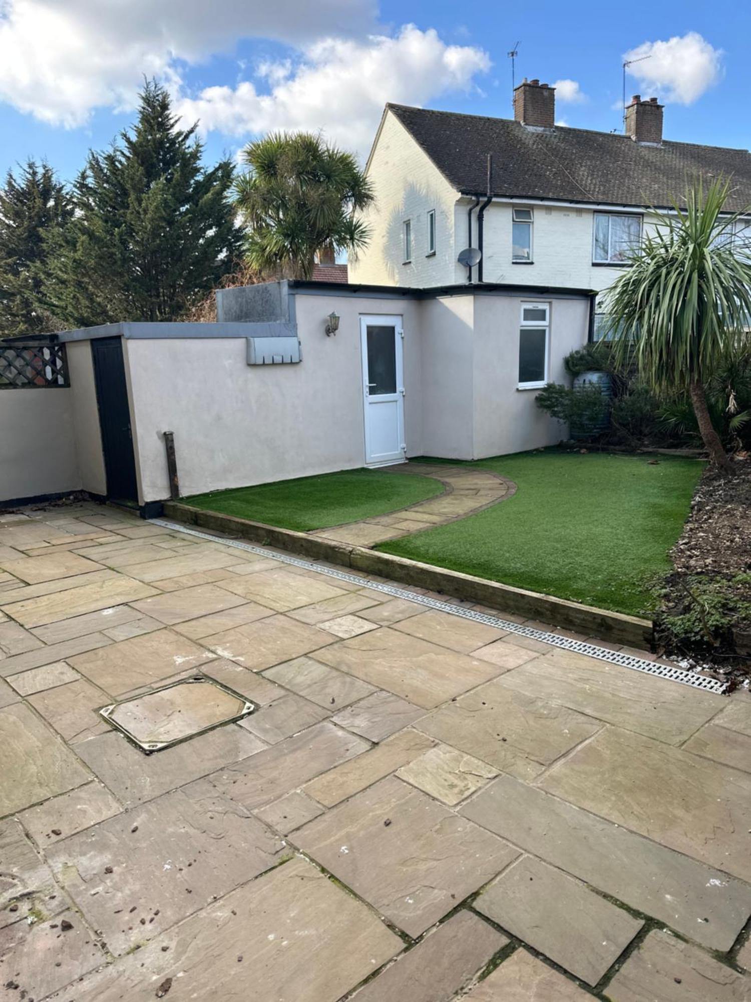 Northolt  Cosy Ensuite Double Room, Near Heathrow Airport מראה חיצוני תמונה