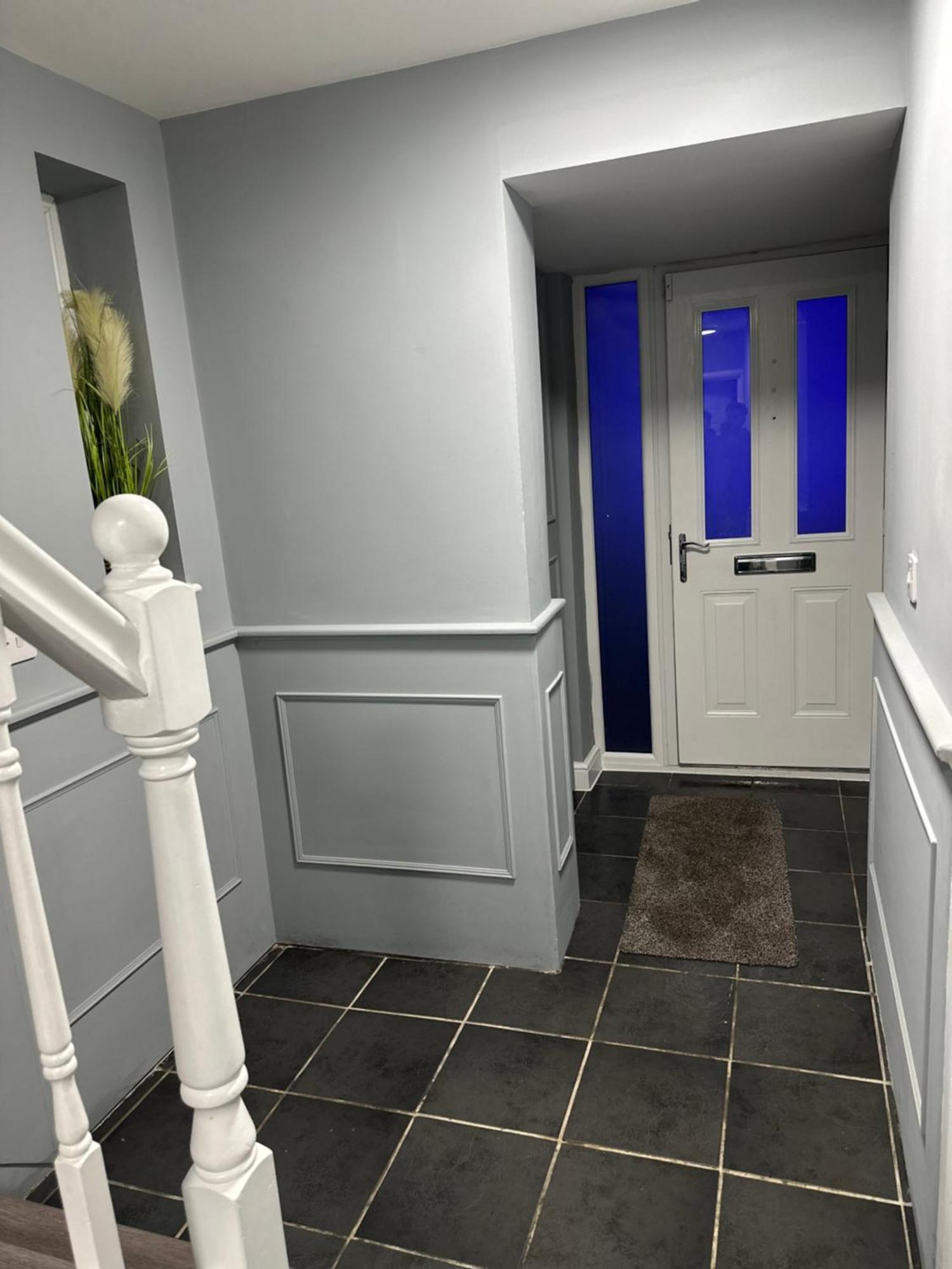 Northolt  Cosy Ensuite Double Room, Near Heathrow Airport מראה חיצוני תמונה